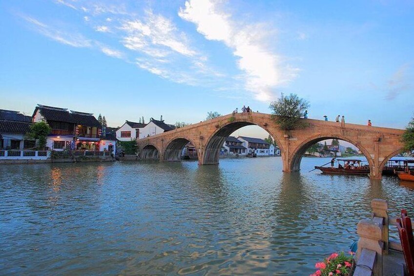 500-hundred-year Ancient Bridge