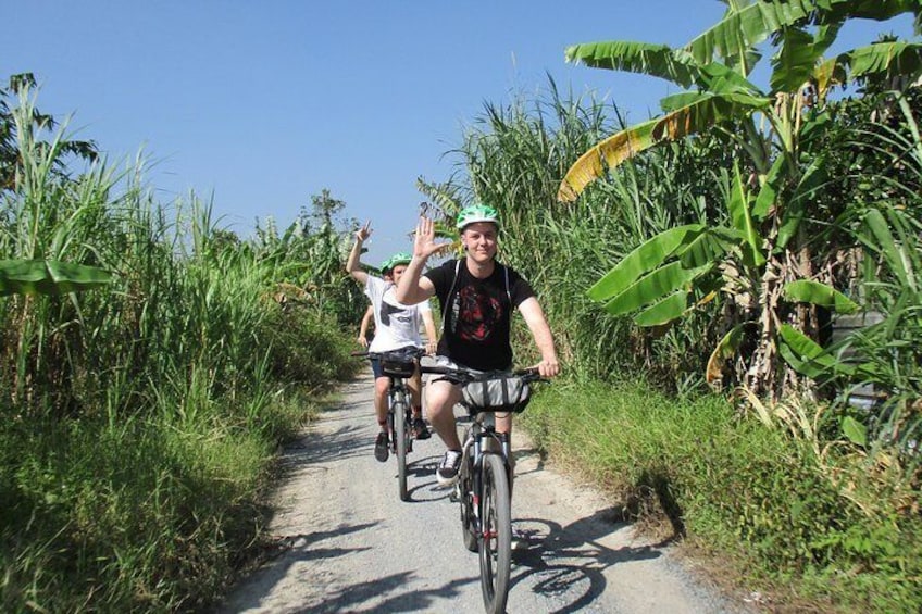 MekoExperience the real Mekong by Bike ng Cycling
