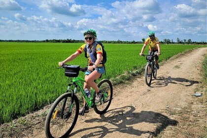 Erleben Sie Mekong mit dem Fahrrad, Boot und Kajak