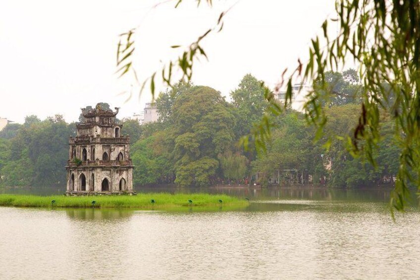 Hoan Kiem lake