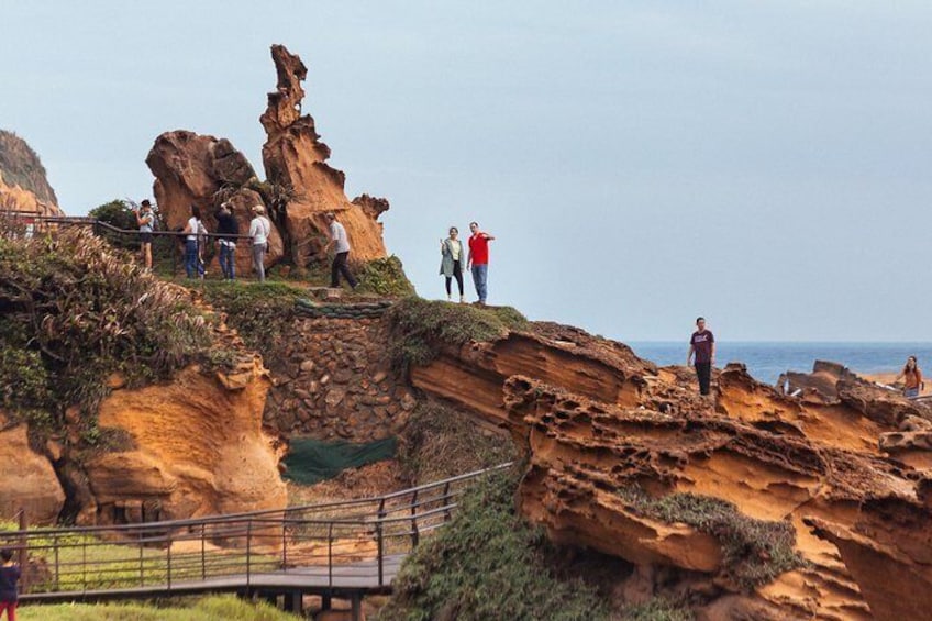 Visit the famous and amazing rock formations of Yehliu Geopark