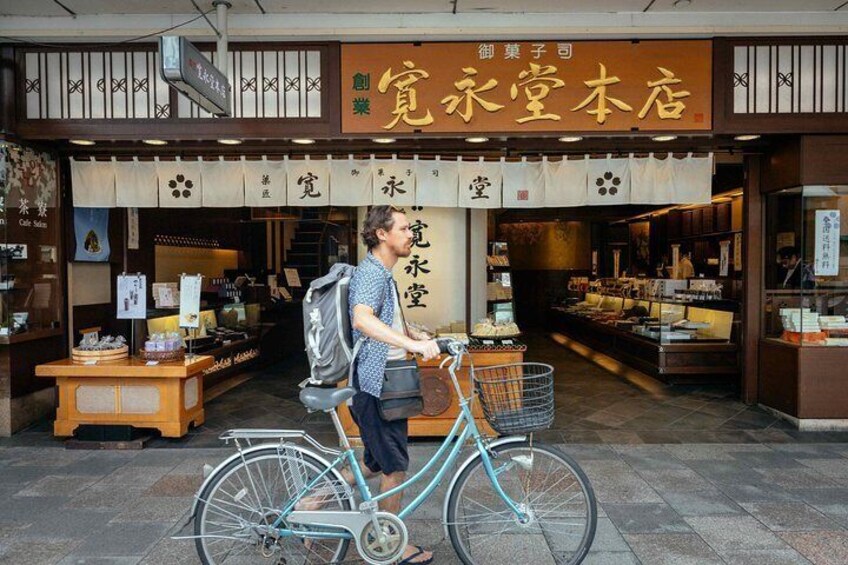 Private Half-Day Bike Tour of Kyoto with a Local Guide