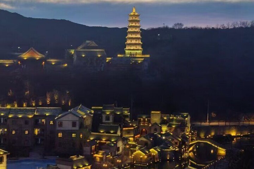 Private Day Tour to Gubei Water Town and Simatai Great Wall