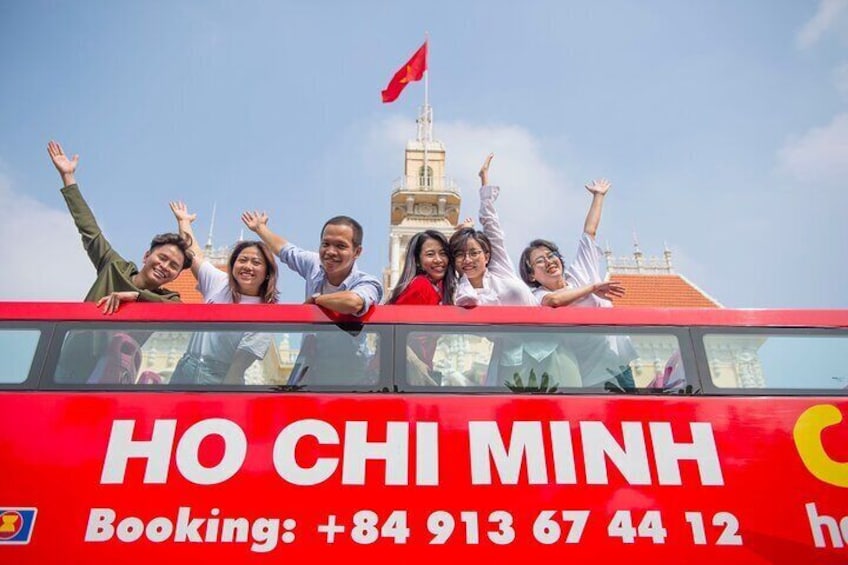 Ho Chi Minh City Tour: 1h on Double decker - Independence Palace Pass (1 or 2D)