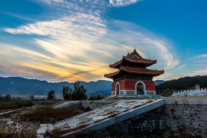All-inclusive Private Hiking Day Tour at Huangyaguan Great Wall and Qing To...