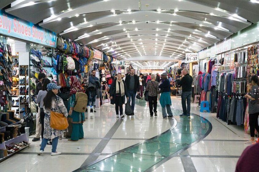 Private Shanghai Ultimate Flexible Shopping Tour: 4 or 8-hour Options