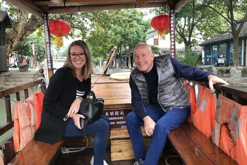 Private Day Tour: Zhujiajiao with Your Choice of Shanghai Sites