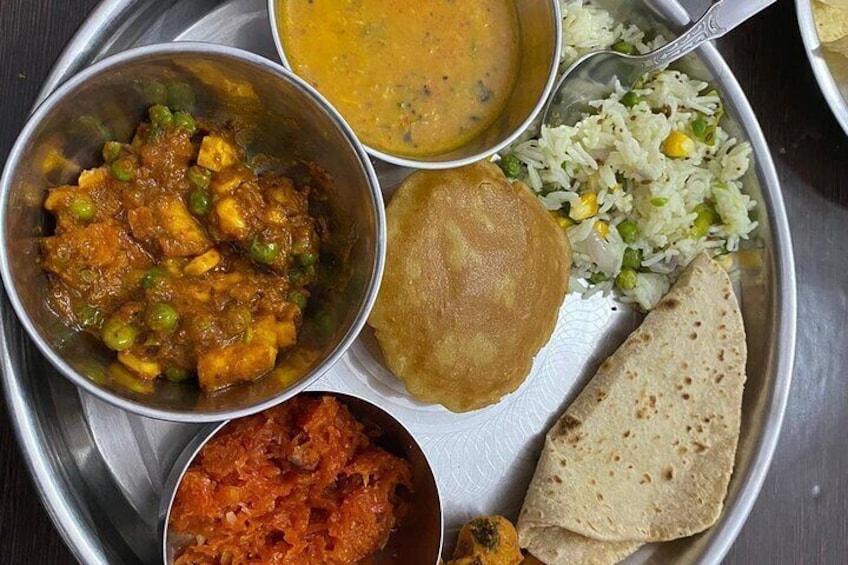 Experience Indian Food: Learn To Cook with Meals In Udaipur