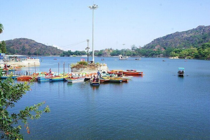 One Day Guided Mount Abu Local Sightseeing Trip by Cab