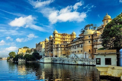 Full-Day Private Udaipur Local Sightseeing with optional Guide