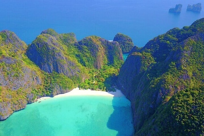Phi Phi Islands Adventure Day Trip with Seaview Lunch by V. Marine Tour