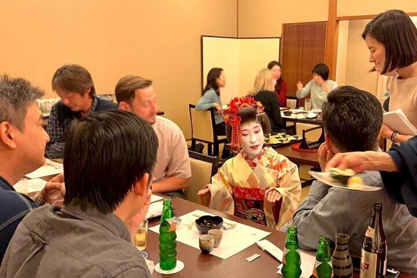 Authentic Geisha Performance with Kaiseki Dinner in Tokyo