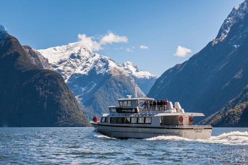 Cruise with Mitre Peak Cruises