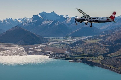 Milford Sound Coach, Cruise and Flight Sightseeing Tour from Queenstown