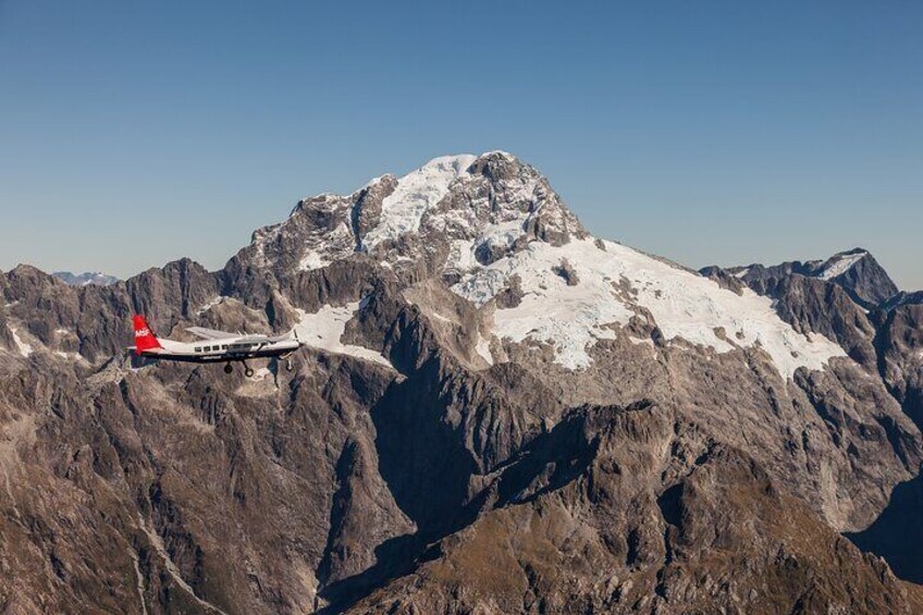 Milford Sound Scenic Flight from Queenstown