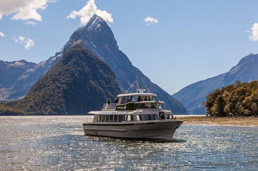 Milford Sound - Up Close & Personal