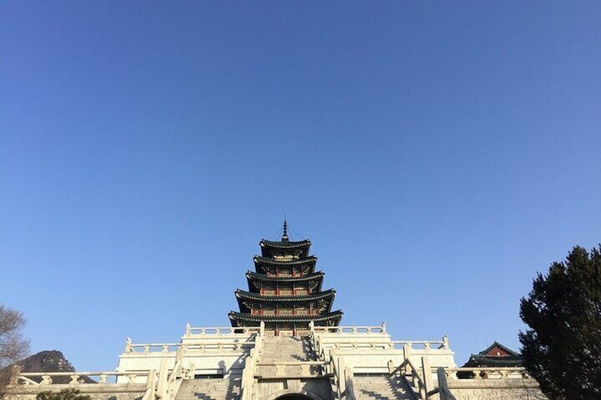Full Day Small-Group Royal Palace and Seoul Tour