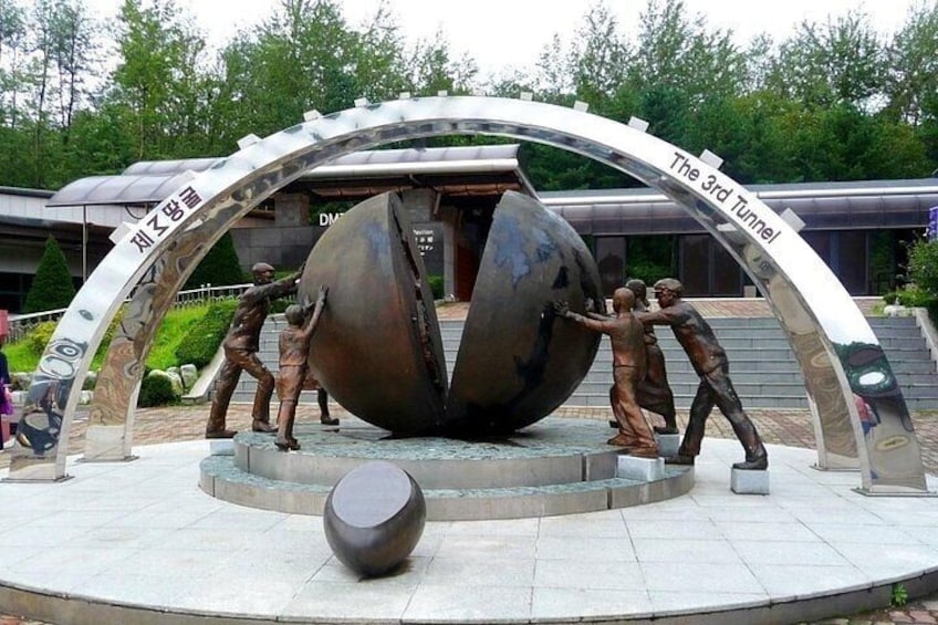 DMZ monument