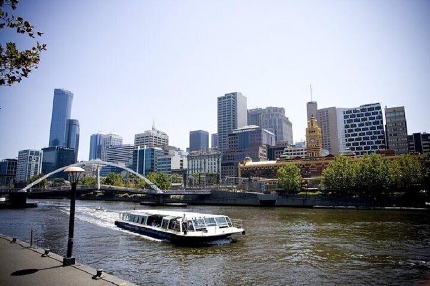 Melbourne City and Williamstown Ferry Cruise