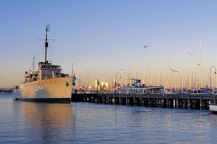 Melbourne City and Williamstown Ferry Cruise