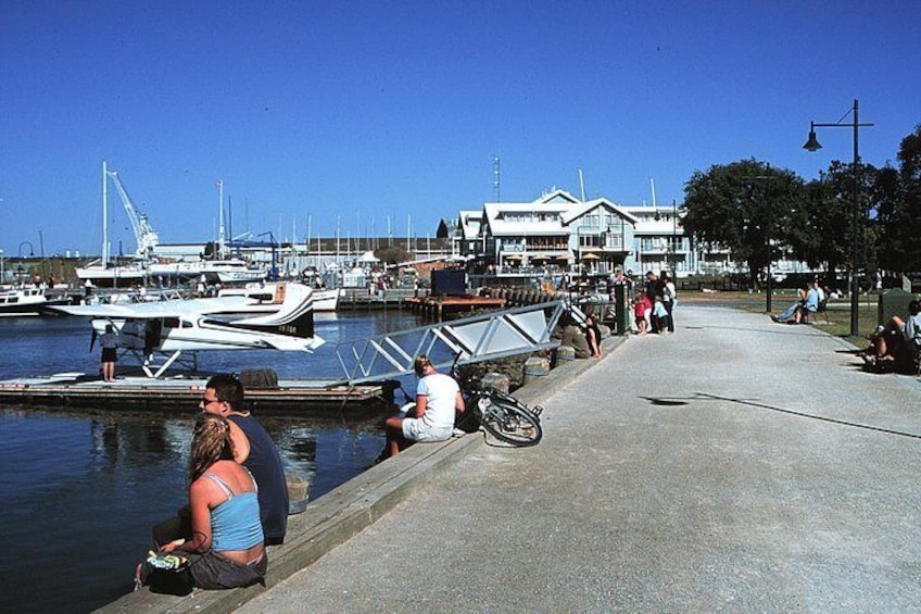 Melbourne City and Williamstown Ferry Cruise