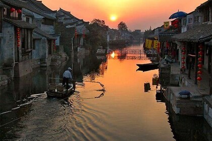 Private Fengjing and Xitang Water Town Sunset Boating Tour with Dinner from...