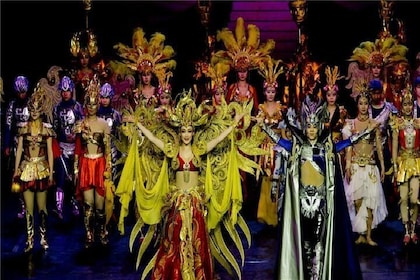 Small Group Tour to Enjoy Impressive Golden Mask Dynasty Show