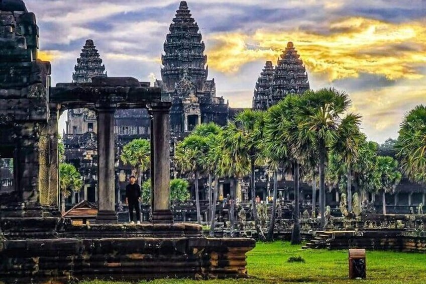 Full-Day Temples of Angkor Small Group Tour