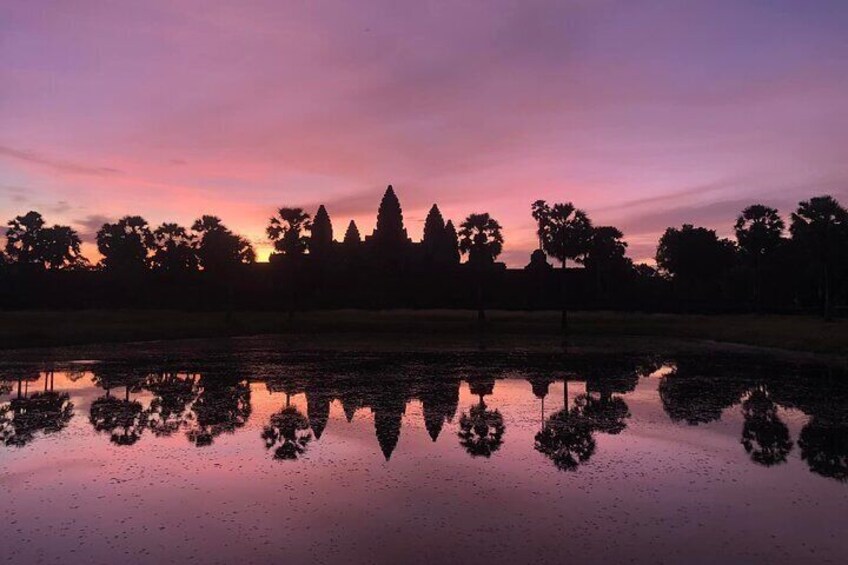 Angkor Wat Sunrise Tour