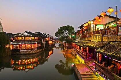Private Tour to Xitang and Liantang Water Town from Shanghai with Dinner an...