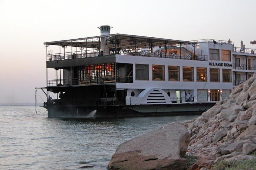 Nile Maxim Dinner Cruise on the Nile