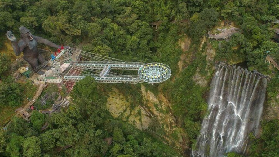 Gulong Canyon Glass Bridge