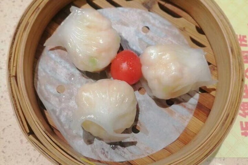 Cantonese Dim Sum Dinner with Pearl River Night Cruise in Guangzhou