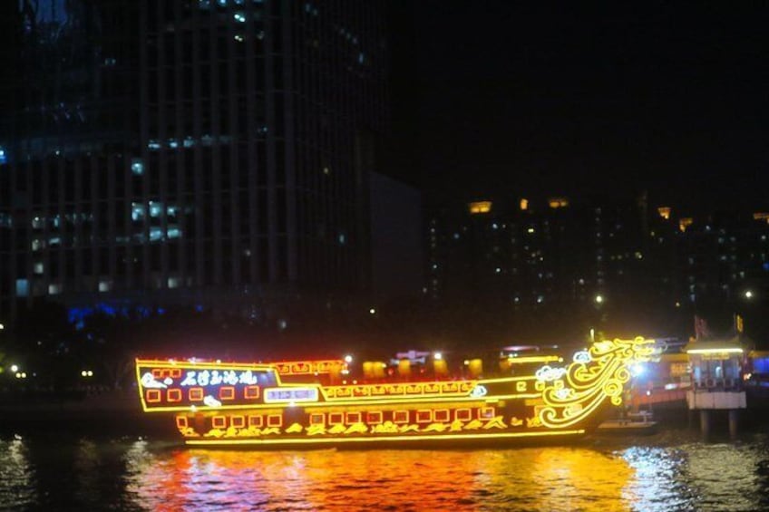 Pearl River Night Cruise in Guangzhou with Private Transfer