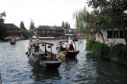 Flexible Half Day Tour to Zhujiajiao Water Town with Boat Ride from Shangha...