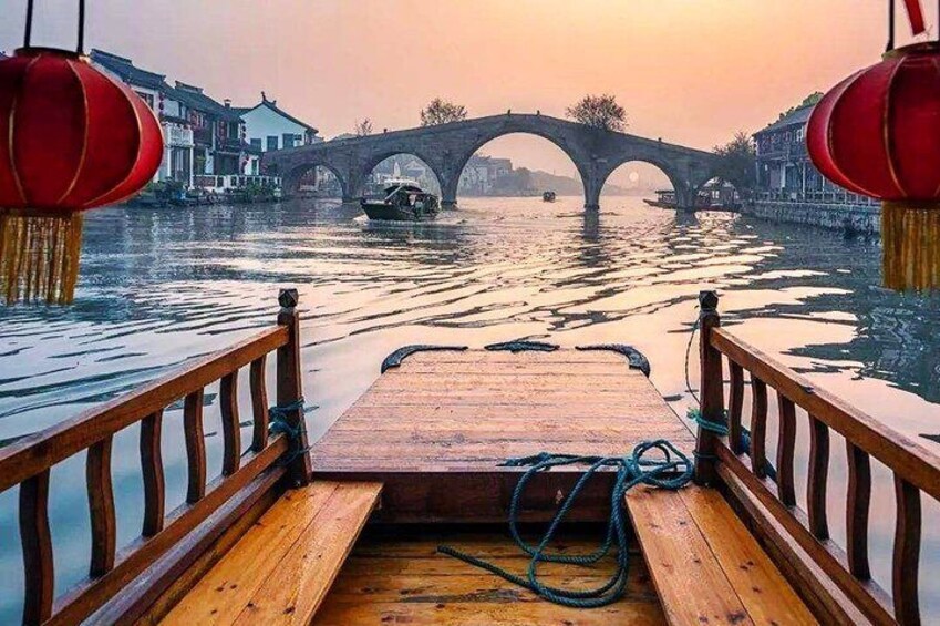 Flexible Half Day Tour to Zhujiajiao Water Town with Boat Ride from Shanghai