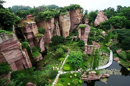 Private Day Tour to Lianhua Mountain and Shawan Town with Lunch from Guangz...