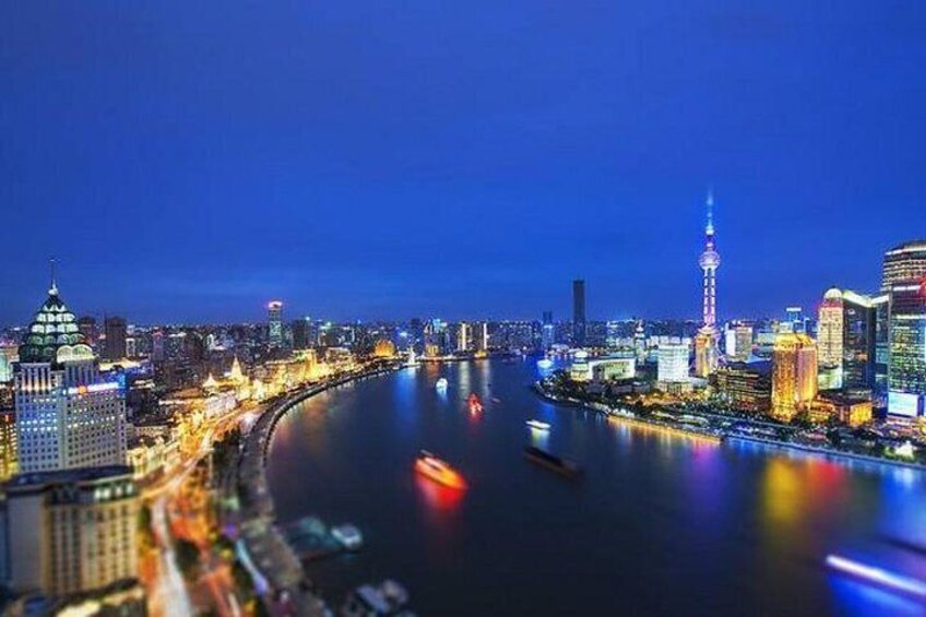 Shanghai night river cruise 