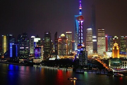 Private Shanghai Night Tour : Shanghai Tower Observation Deck and Amazing L...