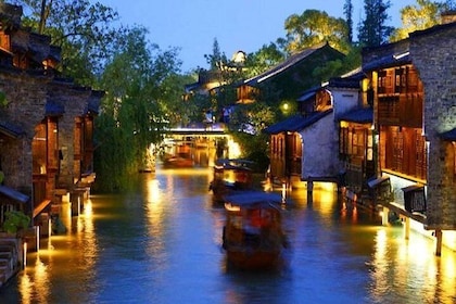 Wuzhen Ancient Water Town Private Night Tour from Hangzhou with Dinner Opti...