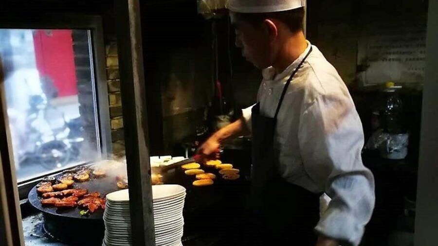Hutong BBQ chef
