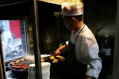 Authentic Old Beijing Hutong Food and Beer Private Tour