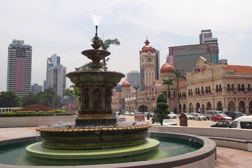 Kuala Lumpur Bird Park Admission Ticket with Free City Tour