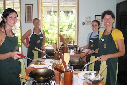 Traditional Malaysian Cooking Class with Pick-up