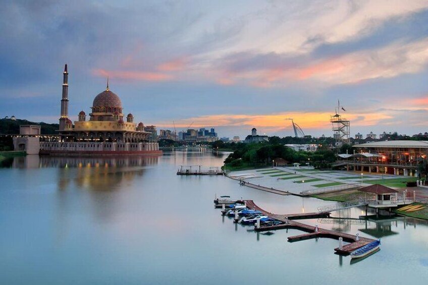 Putrajaya Lake