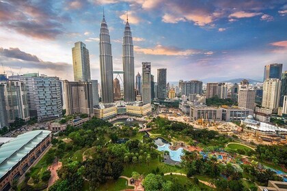 Private Tour Guide Service with Van Transportation at Kuala Lumpur