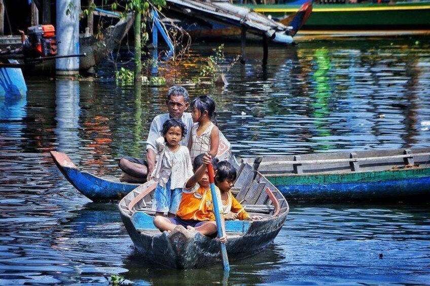 Water full Season Floating village