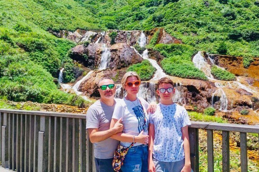 Golden Waterfall (Jinguashi area)
