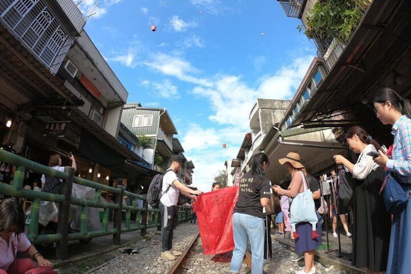 Sky lantern activity (Shifen Old Street, Pingxi)