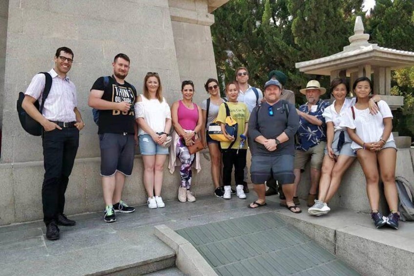 Group tour to terracotta army